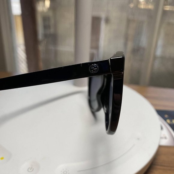 $405 round-frame Gucci Sunglasses, Men's listing, genuine - Picture 6 of 6